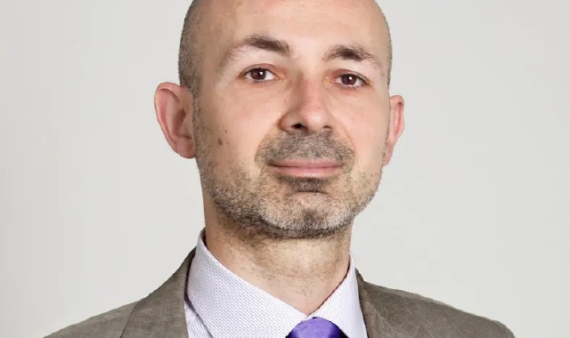 Massimiliano Panarari è professore associato di Sociologia della Comunicazione all’Università di Modena e Reggio Emilia