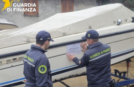 Contrabbando: natante sequestrato in un cantiere nautico del lago Ceresio