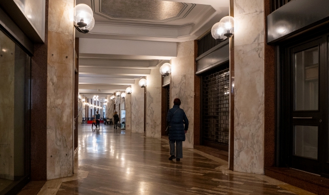 Scorrerie dei ladri in Galleria Manzoni: negozianti disperati