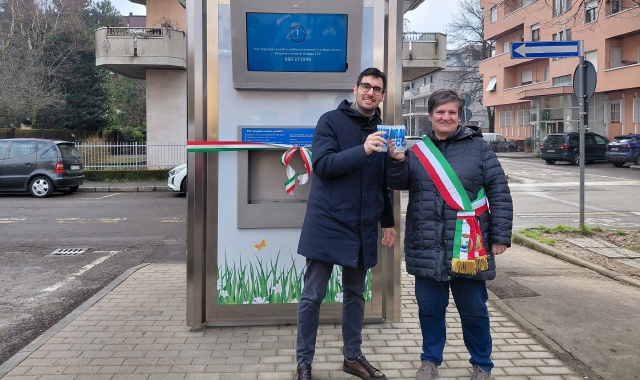 A Castellanza si brinda con l'acqua: gratis 12 litri a settimana
