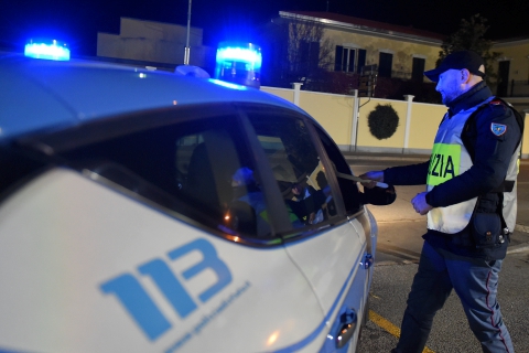 Gallarate, blitz nella movida: chiusi due locali