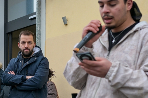 Happiness, l’aiuto ai giovani e l’odio social