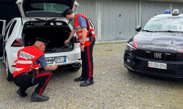 L’indagine dei carabinieri della Compagnia di Luino aveva portato alla scoperta anche di alcune targhe clonate usate dalla banda 