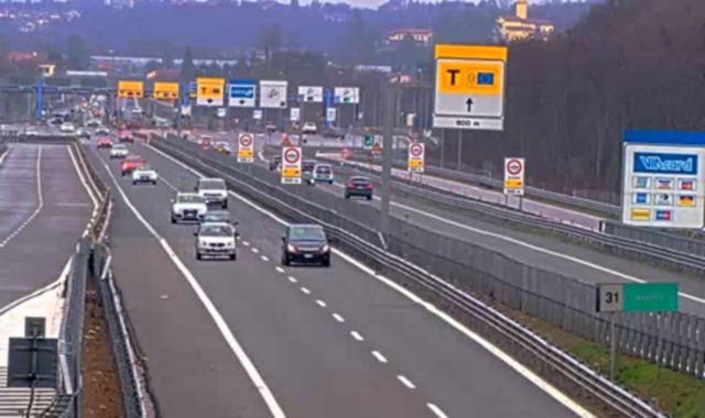 La webcam di Autostrade per l’Italia. La chiusura del bivio, al momento, non sta causando code