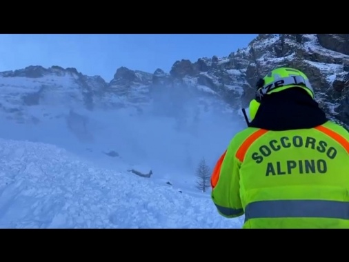 Valanga sopra Madesimo travolge quattro persone, una dispersa
