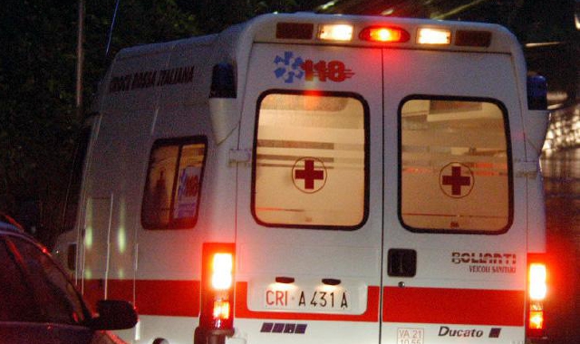 Autostrada: si ferma in panne e viene investito