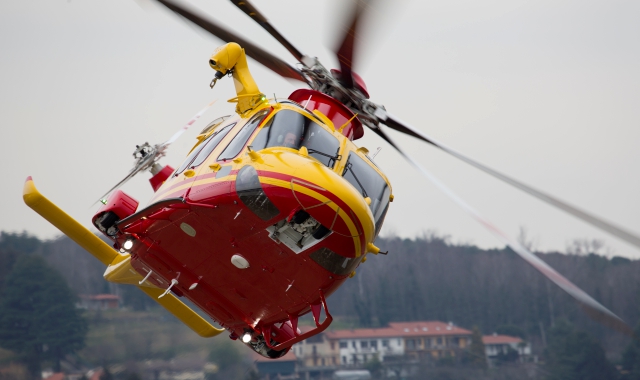 Schiacciato dal muletto: morto operaio di 38 anni