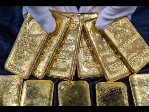 L'oro corre con i dazi, sale a oltre 5.200 dollari