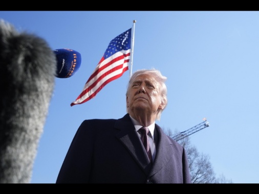 Trump chiede alla Corte Suprema un nuovo giudizio sui dazi