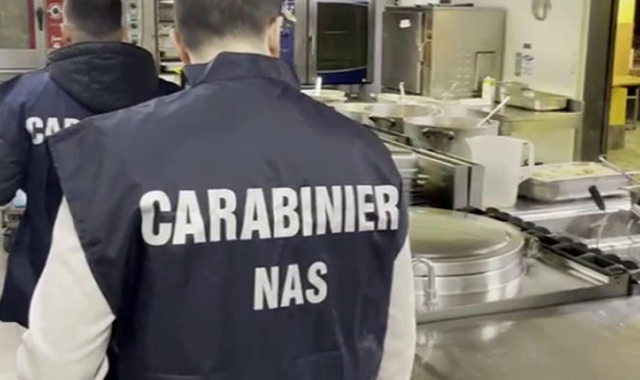 Nella foto Archivio Ansa un controllo dei Nas in un ristorante