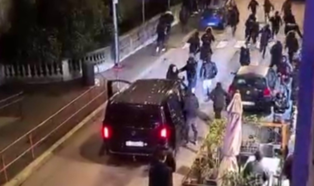 Video e caos in via Como: in otto fuori da Varese per due anni