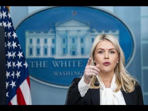 Casa Bianca, 'distrutte 50 navi iraniane, aumento petrolio è temporaneo'