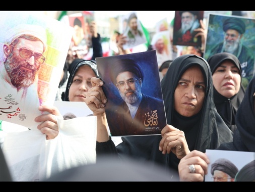 Figlio Pezeshkian, 'Mojtaba Khamenei salvo nonostante ferite'