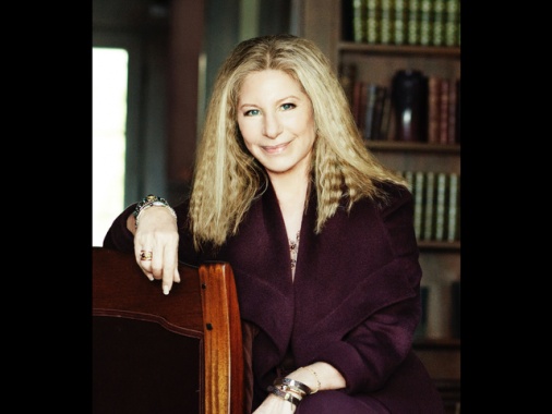 Cannes, a Barbra Streisand la Palma onoraria