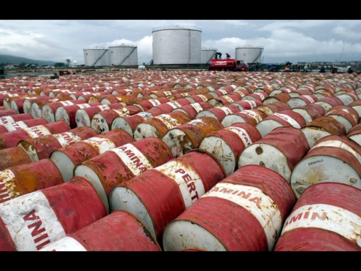 Petrolio ancora in netto rialzo a New York a 87,74 dollari al barile