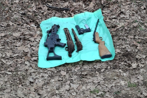 Armi nei boschi della droga