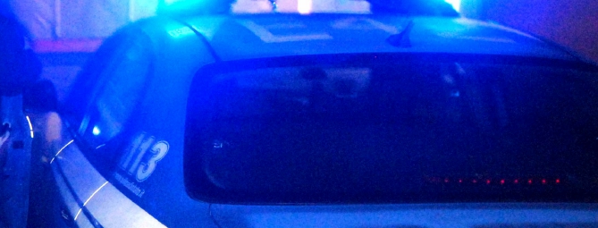 Busto, bloccati mentre forzano la saracinesca della tabaccheria