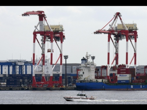 Il petrolio continua a correre, il Brent punta i 103 dollari