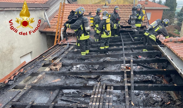 Fiamme e paura all’alba: famiglia evacuata a Vergiate