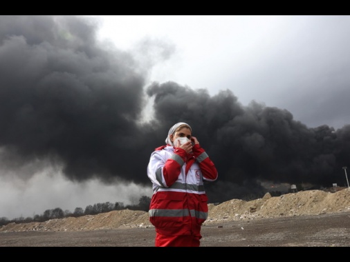 Teheran, 'un ecocidio gli attacchi Idf sui depositi di carburante