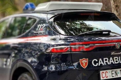 Tenta di uccidere il compagno della madre: 24enne in carcere