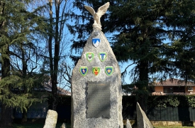 Abbellito e restaurato il Monumento degli Alpini. Domenica la festa