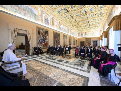 Il Papa, 'la salute non può essere un lusso per pochi'