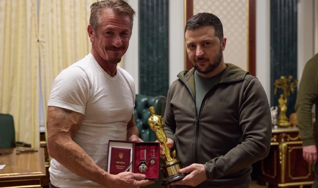 Sean Penn con Vlodymyr Zelensky nel 2022