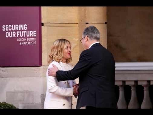 Londra annuncia piano a 6 per riapertura di Hormuz, c'è l'Italia