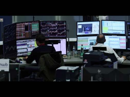 Borsa: Europa chiude in calo, in 3 settimana in fumo 1.700 miliardi