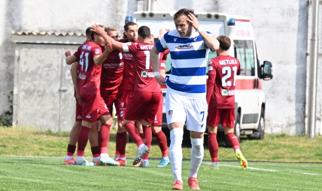 Pro patria travolta in casa dal Lecco (foto Domenico Ghiotto)