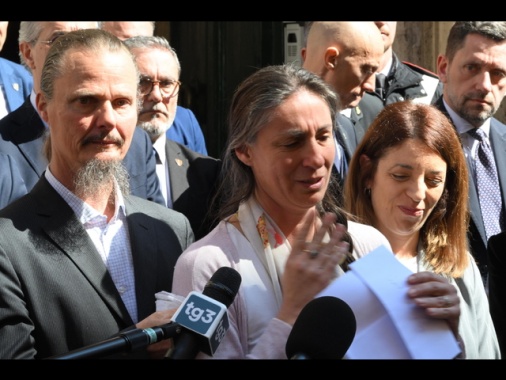 Catherine in lacrime, vogliamo tornare a essere di nuovo una famiglia