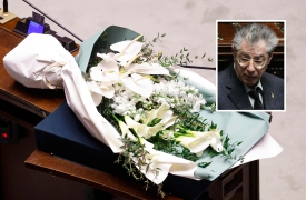 La Camera ricorda Bossi, minuto di silenzio in Aula