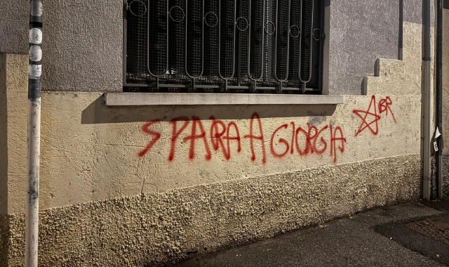 “Spara a Giorgia”: perquisite le case dei Tanuki