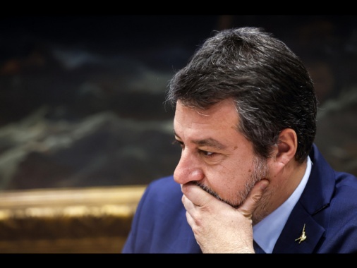 Salvini, sospendere subito il patto di stabilità