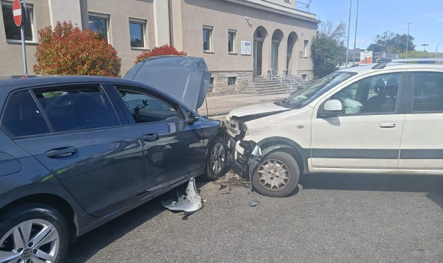 Auto contromano, paura alle Bettole