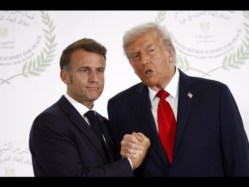 Macron a Trump, 'non può continuare a contraddirsi ogni giorno'