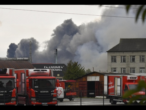 Kiev, '5 feriti a Kherson in un attacco russo con drone contro un bus'