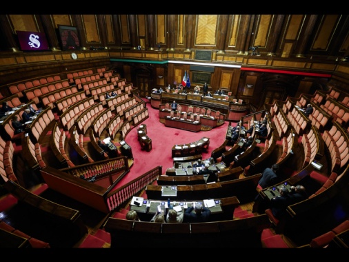 Governo pone la fiducia in Aula al Senato sul decreto bollette