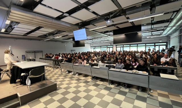 I ragazzi che hanno partecipato all’open day dei corsi dell’Insubria nelle aule del campus Bizzozero a Varese