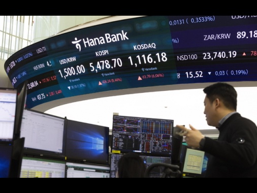 Borsa: l'Asia chiude positiva e spera in un accordo Usa-Iran