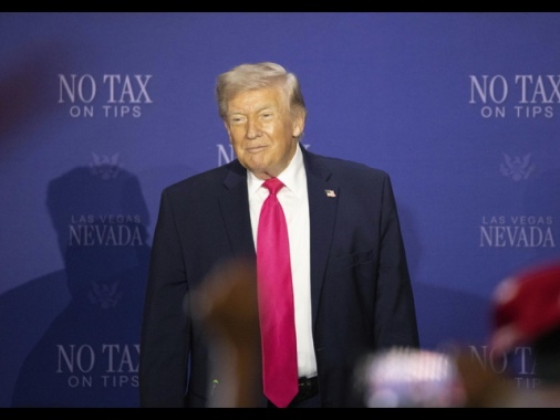 Trump, Iran ha accettato di non chiudere mai più Hormuz