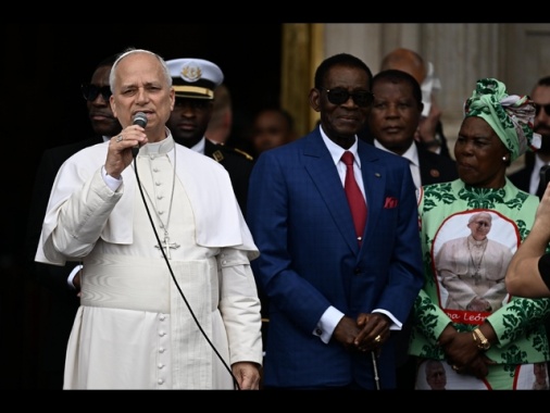 Il Papa nel carcere duro di Bata, umanità per i detenuti