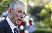 In Consiglio un minuto di silenzio per Umberto Bossi
