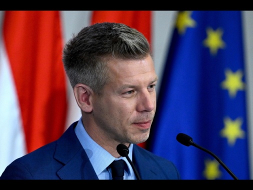 Magyar rompe il tabù degli archivi segreti dell'era comunista, 'li apriremo'