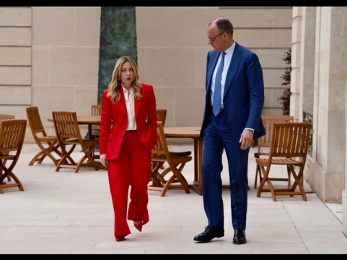 Fonti P. Chigi, ieri notte colloquio Meloni-Merz a margine del vertice