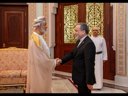 Il ministro degli Esteri iraniano arrivato a Islamabad dopo una tappa in Oman