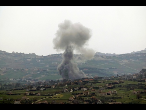 Libano, 14 morti negli attacchi israeliani nel sud del Paese