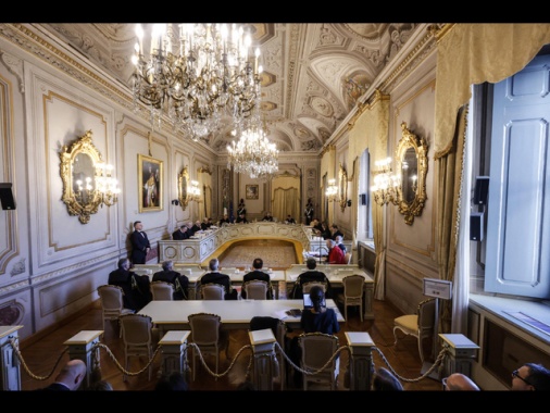 Consulta, 'atti sessuali con minore, può essere sospesa esecuzione pena'