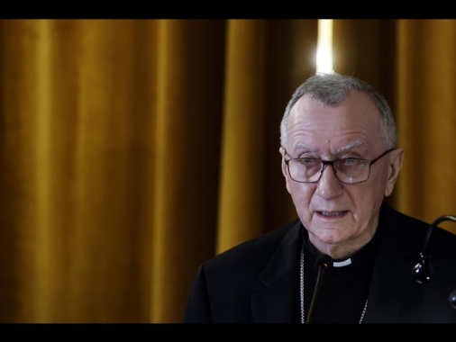 Parolin 'può piacere o no ma il ruolo del Papa è predicare pace'
